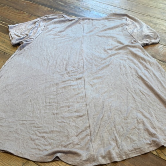 Size Large Blouse - Picture 4 of 4